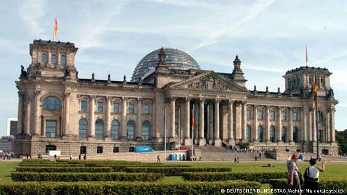 Deutscher Bundestag in Berlin Reichstag