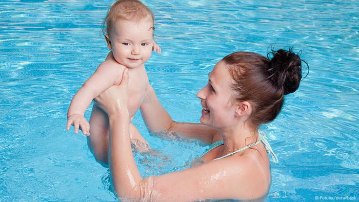 Babyschwimmen (Fotolia/detailblick)