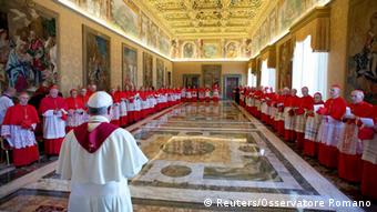 Papst Franziskus kündigt die Heiligsprechung von Johannes Paul II und Johannes XXIII an
