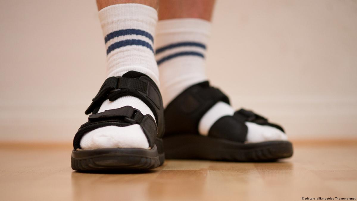 Germans, socks and sandals: cliche DW –