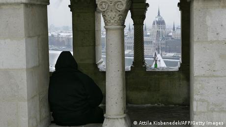 В Унгария влезе в сила закон който забранява бездомничеството А
