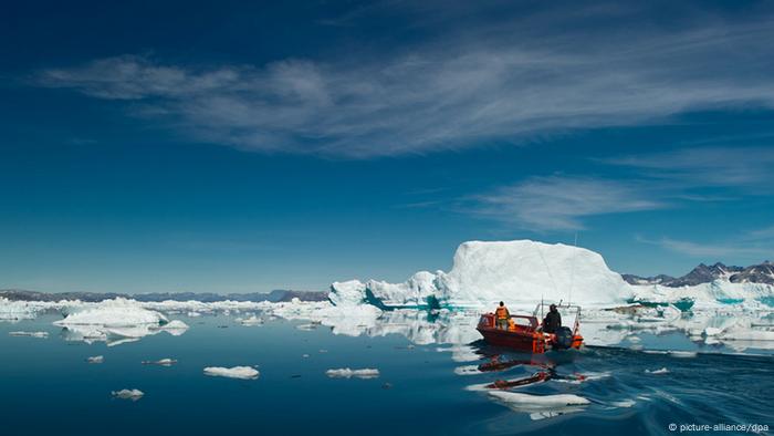 Inuit fishing expedition Inuit fishing expedition
