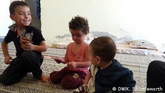 Anams's children Lawrence,6, Heba, 3, and Yousef nine months old. Copyright: Kate Shuttleworth, DW mitarbeiterin, Amman, Jordan, Sept. 2013
