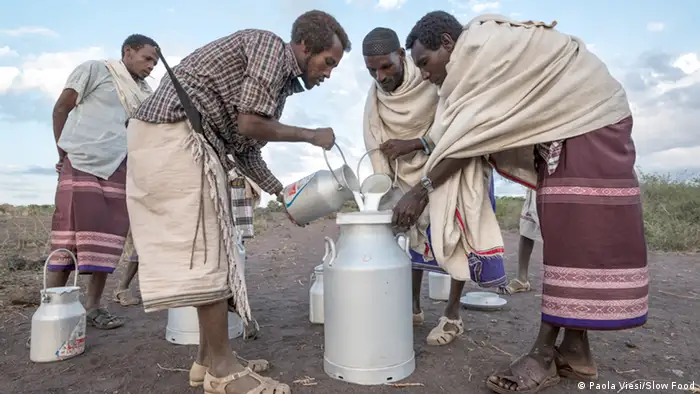 L'ONG italienne Slow Food soutient les pasteurs nomades du peuple des Karayus en Ethiopie