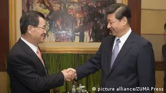 APEC Bali Chinas Präsident Xi Jinping und Vincent Siew Common Market Foundation