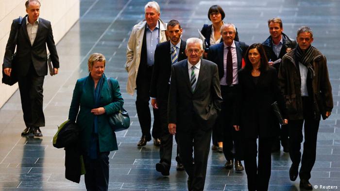 Die Verhandlungsdelegation der Grünen auf dem Weg zu den Sondierungsgesprächen mit der CDU/CSU (Foto: Reuters)