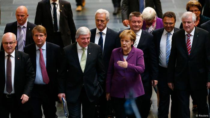 Verhandlungsdelegation der CDU/CSU auf dem Weg zu den Sondierungsgesprächen mit den Grünen. (Foto: Reuters)