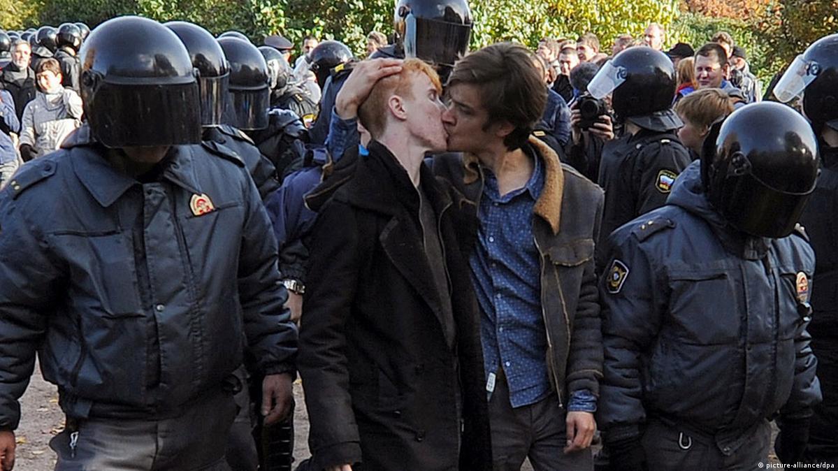 Почему российские геи хотят эмигрировать – DW – 13.11.2013
