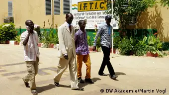 Im Oktober fand das zweite Modul des Trainings Konfliktsensitiver Journalismus in Niamey, Niger statt. Daran haben 12 Radiojournalisten aus allen Landesteilen teilgenommen. Copyright : DW Akademie/Martin Vogl