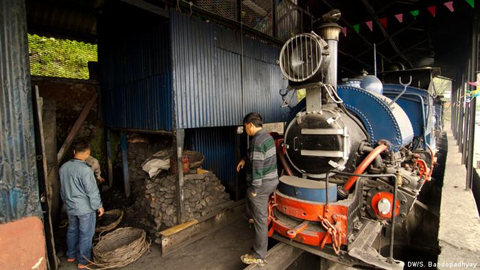 Die Toy Train Darjilingbahn in Darjiling ist eine Dampflokomotive