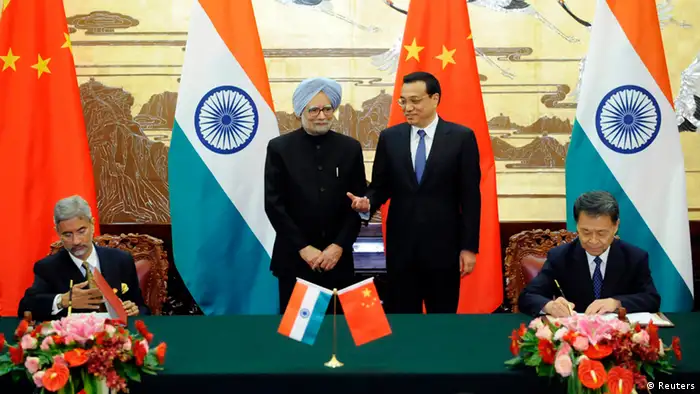 印度总理辛格与中国总理李克强（2013年10月23日）