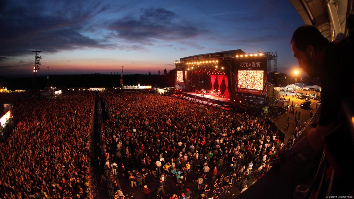 File:Against Me! Rock am Ring 2014 (5).JPG - Wikimedia Commons