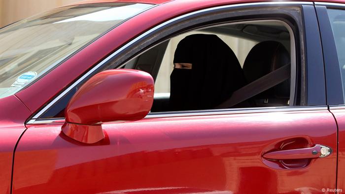 Protest gegen das Frauenfahrverbot in Saudi-Arabien, 22.10.2013 (Foto: Reuters)