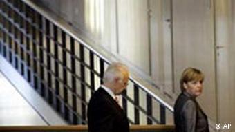 Merkel und Stoiber kehren von Sondierungsgesprächen zurück
