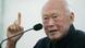 Asian elder statesman and Singapore's founding father Lee Kuan Yew speaks to a group of journalists and publishers Monday Dec. 20, 2004 in Singapore. (AP Photo/Ed Wray) Asian elder statesman and Singapore's founding father Lee Kuan Yew speaks to a group of journalists and publishers Monday Dec. 20, 2004 in Singapore. (AP Photo/Ed Wray)
