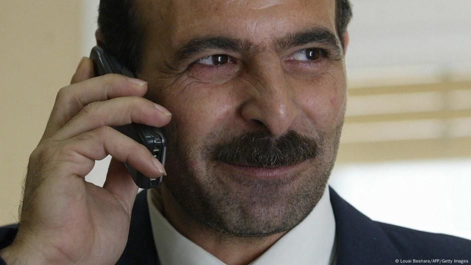 أنور البني النظام والمعارضة المسلحة يعتقلان من يخالفهما الرأي سياسة واقتصاد تحليلات معمقة بمنظور أوسع من Dw Dw 31 10 2013