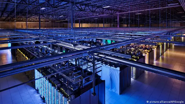 Ein Google Rechenzentrum in Finnland. Anlagen wie diese tragen einen großen Teil zu den 3% der weltweiten Energie bei, die durch IT im weitesten Sinne verbraucht werden