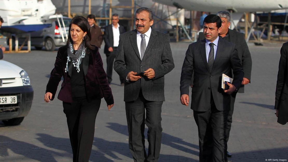 Soldan sağa: Pervin Buldan, Sırrı Süreyya Önder ve Selahattin Demirtaş