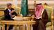 Außenminister John Kerry bei Saud Al-Faisal in Riad im Gespräch mit seinem Kollegen Abdulaziz al-Saud in Riad, 3.11. 2013 (Foto: REUTERS) Außenminister John Kerry bei Saud Al-Faisal in Riad im Gespräch mit seinem Kollegen Abdulaziz al-Saud in Riad, 3.11. 2013 (Foto: REUTERS)