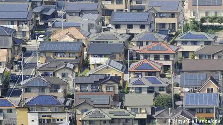 Wohnsiedlung mit Solarenergie in Japan