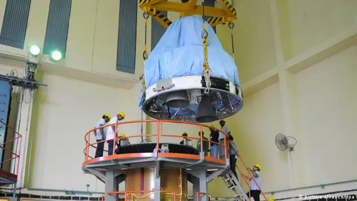Mars Orbiter Spacecraft or Mangalyaan's fourth stage being hoisted during its integration with the third stage at the Satish Dhawan Space Center Sriharikota in Andhra Pradesh about 80 kilometers from Chennai, India, 04 November 2013. (Photo: EPA/INDIAN SPACE RESEARCH ORGANIZATION )