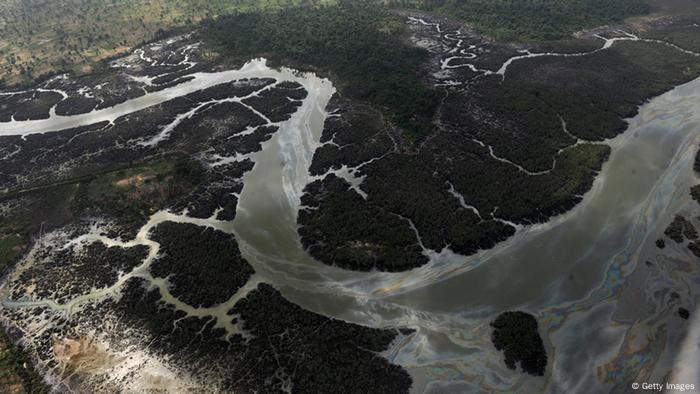 Oil Spills Keep Devastating Niger Delta Environment All Topics From Climate Change To Conservation Dw 20 03 2015