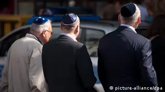 Zum Thema - Online-Umfrage - Juden in Europa sehen wachsenden Antisemitismus