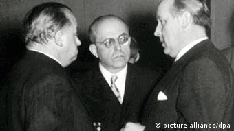 Hildebrand Gurlitt (Center) in 1952, Copyright picture-alliance/dpa