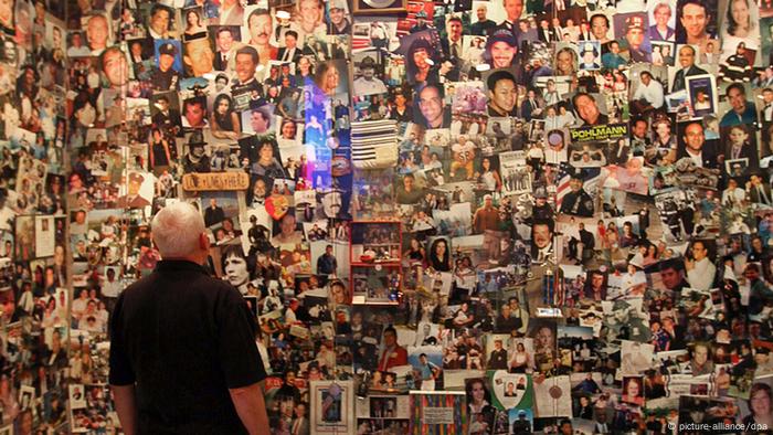 Deutschland Ausstellung Missing sons in Bonn