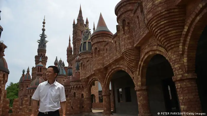 Neuschwanstein in China Kuchen-Millionär verwirklicht mit Schloss-Bauten Kindheitsträume