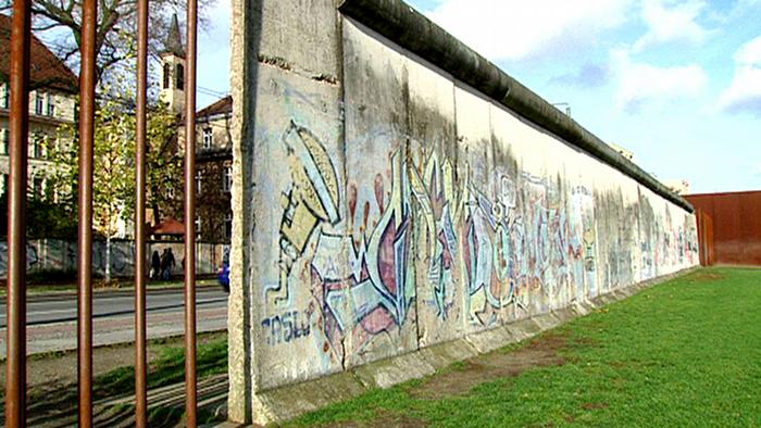 Berlin - Traces of the Former Wall | DW Travel | DW | 26.11.2013