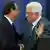 Rais Mahmoud Abbas wa Palestina (kulia) akimkaribisha Rais Francois Hollande wa Ufaransa kwenye mkutano na waandishi wa habari mjini Ramallah.