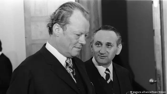 Kanzler Willy Brandt und Staatssekretär Egon Bahr