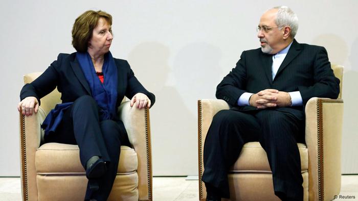 Die EU-Außenbeauftragte Ashton mit dem iranischen Außenminister Sarif bei den Verhandlungen in Genf (Foto: Reuters)