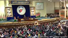 اللويا جيرغا يوافق على الاتفاق الأمني مع واشنطن وكرزاي يتحفظ