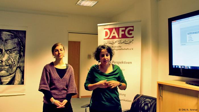 Bild 2- Studenten aus Marburg, Dana Abdel Fattah, Sophia Stapel Das Bild wurde am 20.11.13 von Abderrahmane Ammar in Berlin aufgenommen. Copyright, A. Ammar