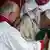 Papst Franziskus zeigt Petrus-Reliquien, Foto: REUTERS