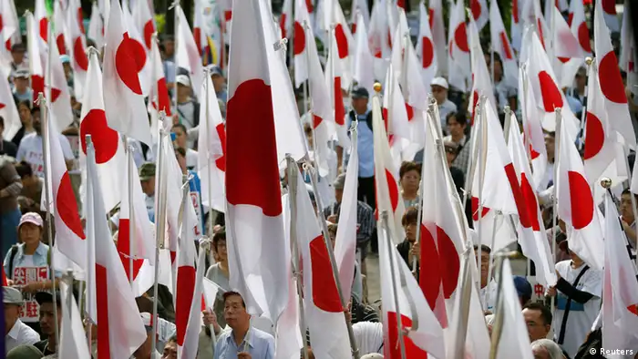 China Identifikationszone zur Luftverteitigung Militär Protest in Japan 2012