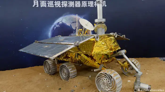 China Ein Modell der Mond-Rover Yutu (picture-alliance/dpa)