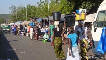 Un marché à Bamako Un marché à Bamako