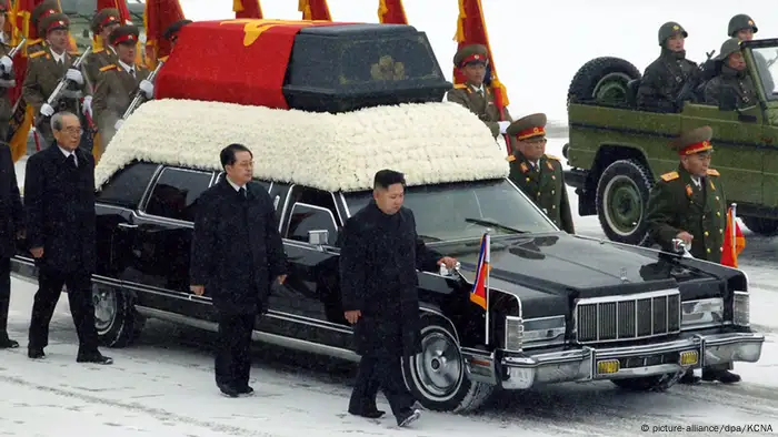 Kim Jong Un und Jang Song-Thaek Begräbnis Kim Jong Il Archiv 2011