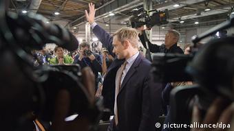 Christian Lindner wurde beim Parteoitag der FDP am 7.12.13 zum neuen Parteichef gewählt Foto: DPA