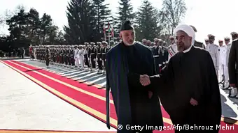 Afghanistans Präsident Hamid Karsai ist zu Besuch in Teheran