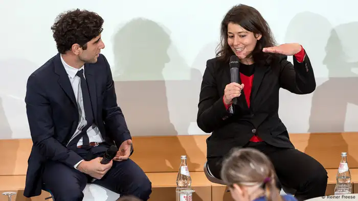 Moderator Jaafar Abdul-Karim, Deutsche Welle, und Nahostredakteurin Raniah Salloum, Spiegel Online (Foto: Reiner Freese).