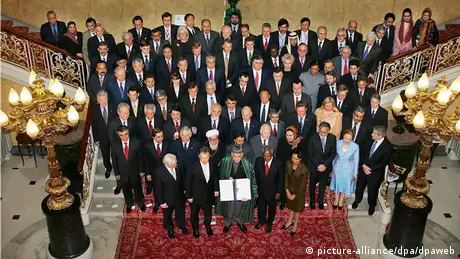 Afghanistan Konferenz London Gruppenbild Hamid Karsai