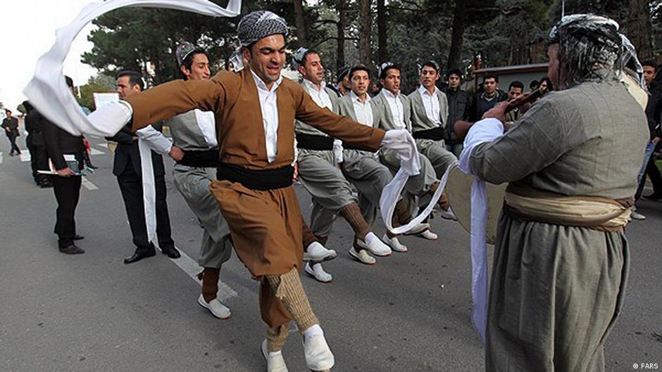 روز جهانی رقص؛ ایران و رقص‌هایش – DW – ۱۴۰۱/۲/۹