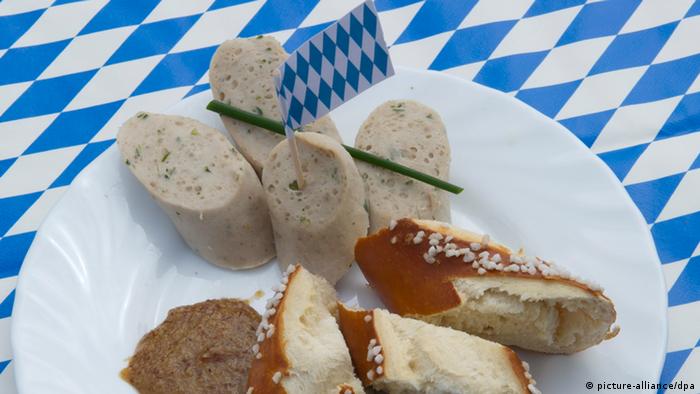 Plate filled with white sausage and pretzels in Bavaria (Picture - Alliance/DPA)