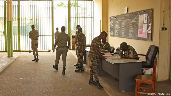 Entrée de la prison d'Abidjan
