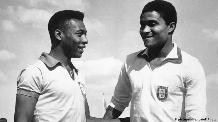 Pele und Eusebio da Silva Ferreira (Foto: picture-alliance/AP Photo)