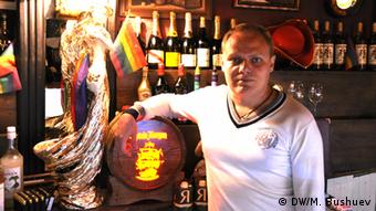 Andrej Tanitschew betreibt in Sotschi ein Lokal für Homosexuelle (Foto: DW)